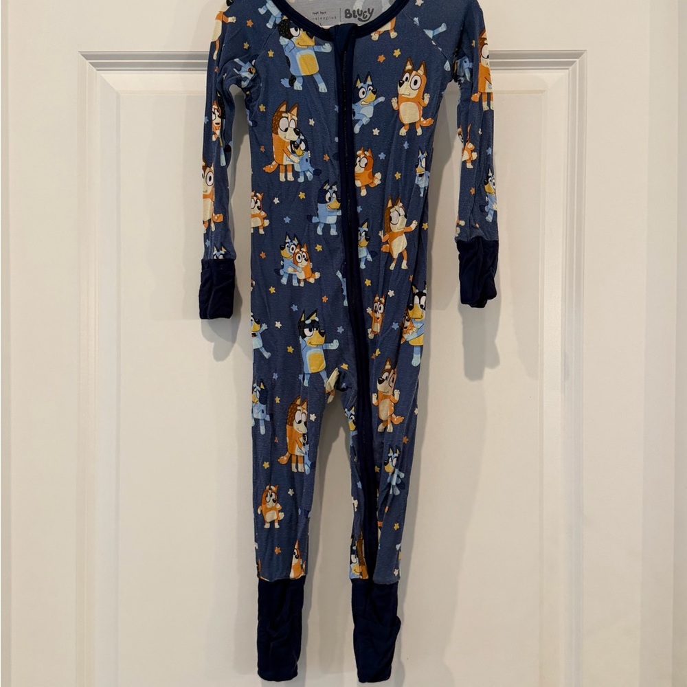 Little Sleepies Zippy in Bluey Dance Mode Print